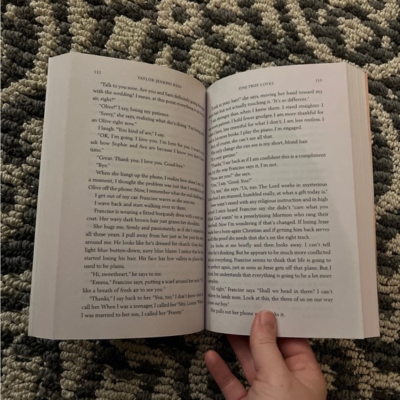 HOLIDAY SALE One True Loves book by Taylor Jenkins Reid - Picture 4 of 5